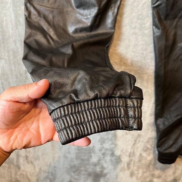 Spanx Faux Leather Jogger Pants Size Large Black Pull On - Picture 6 of 8